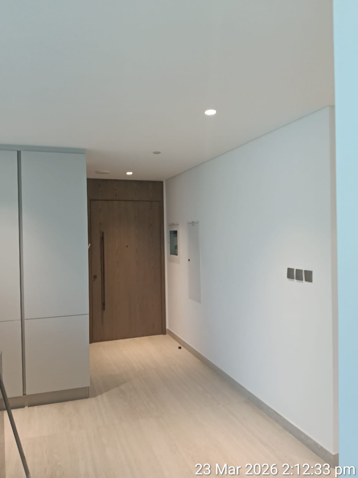 Tall ceiling bay