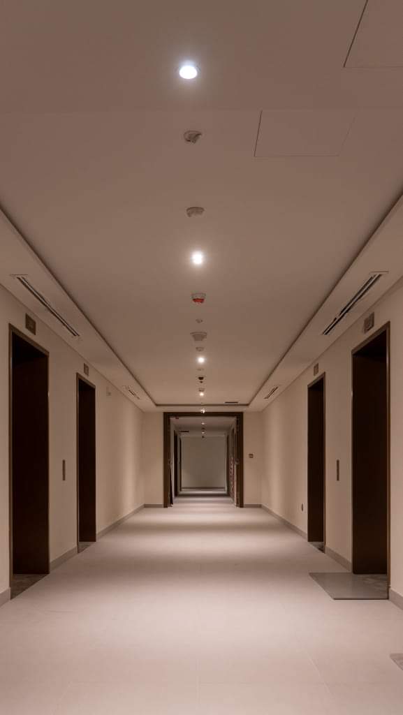 Vertical ceiling reference
